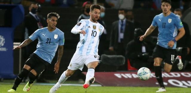 阿根廷队没让梅西首发，还是给了巴黎面子的